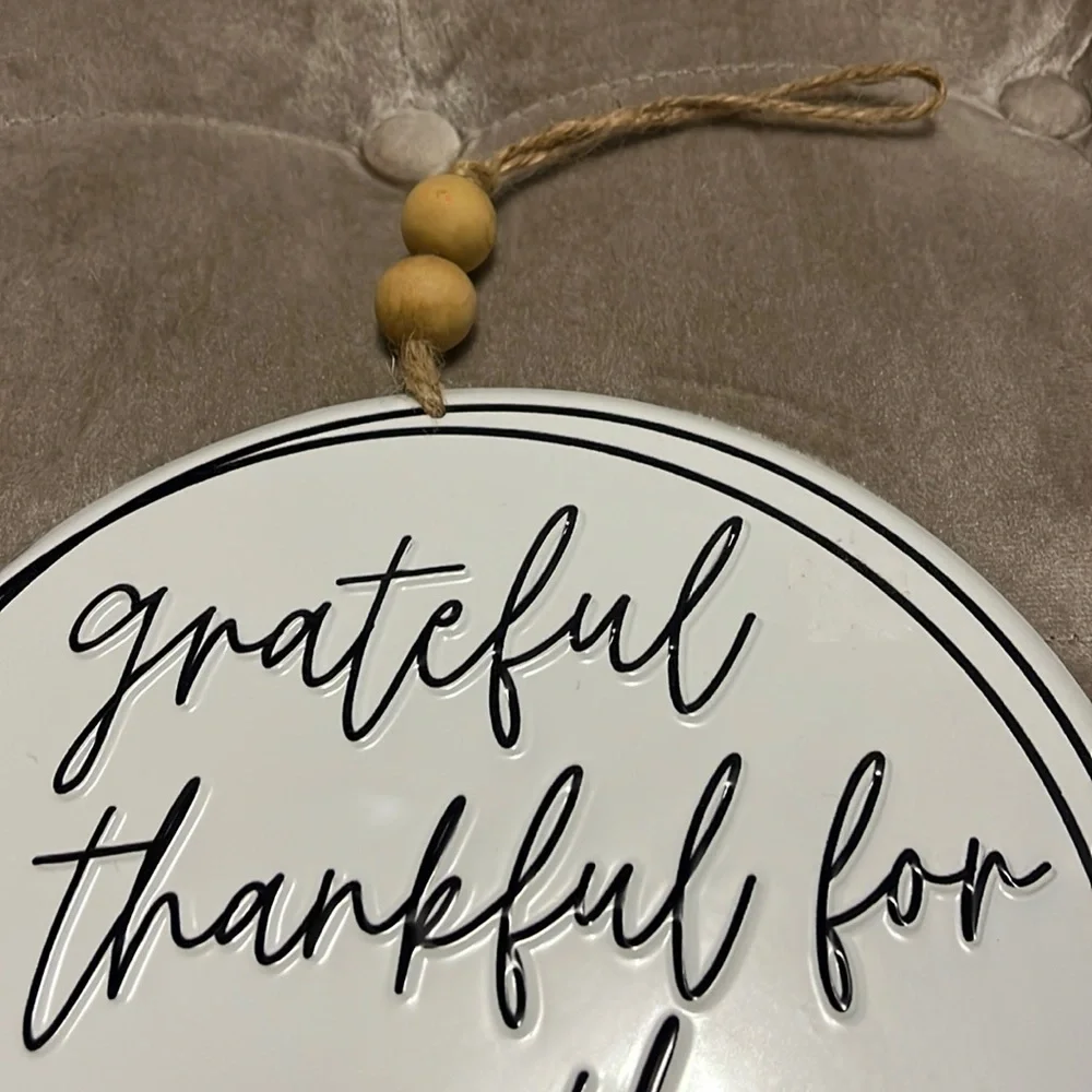 White metal wall art, black lettering, new, Grateful & thankful for everything